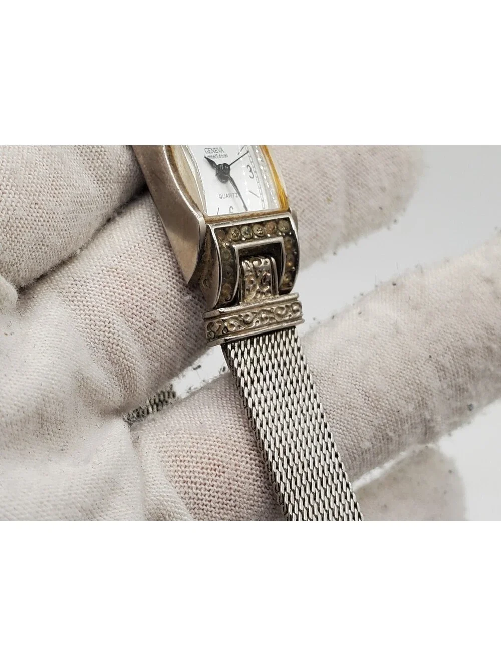 Geneva Limited Edition Watch Women 16mm Silver Tone White Dial New Battery